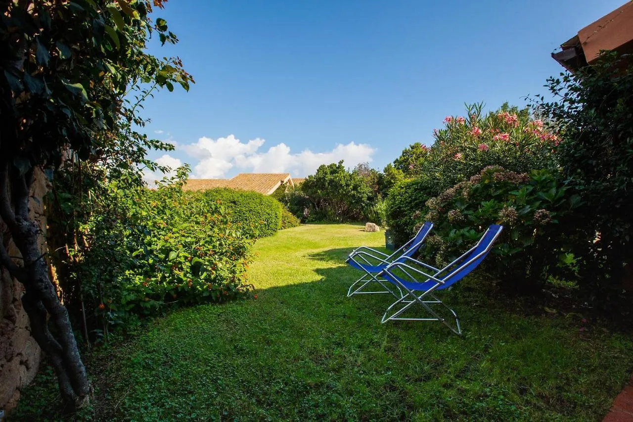 ***** Aparthotel Porto Coda Cavallo Salina Bamba Italy