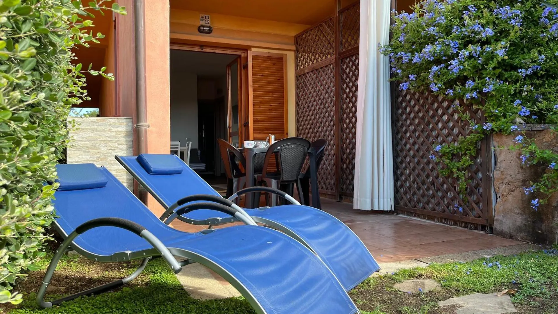 ***** Aparthotel Porto Coda Cavallo Salina Bamba Italy