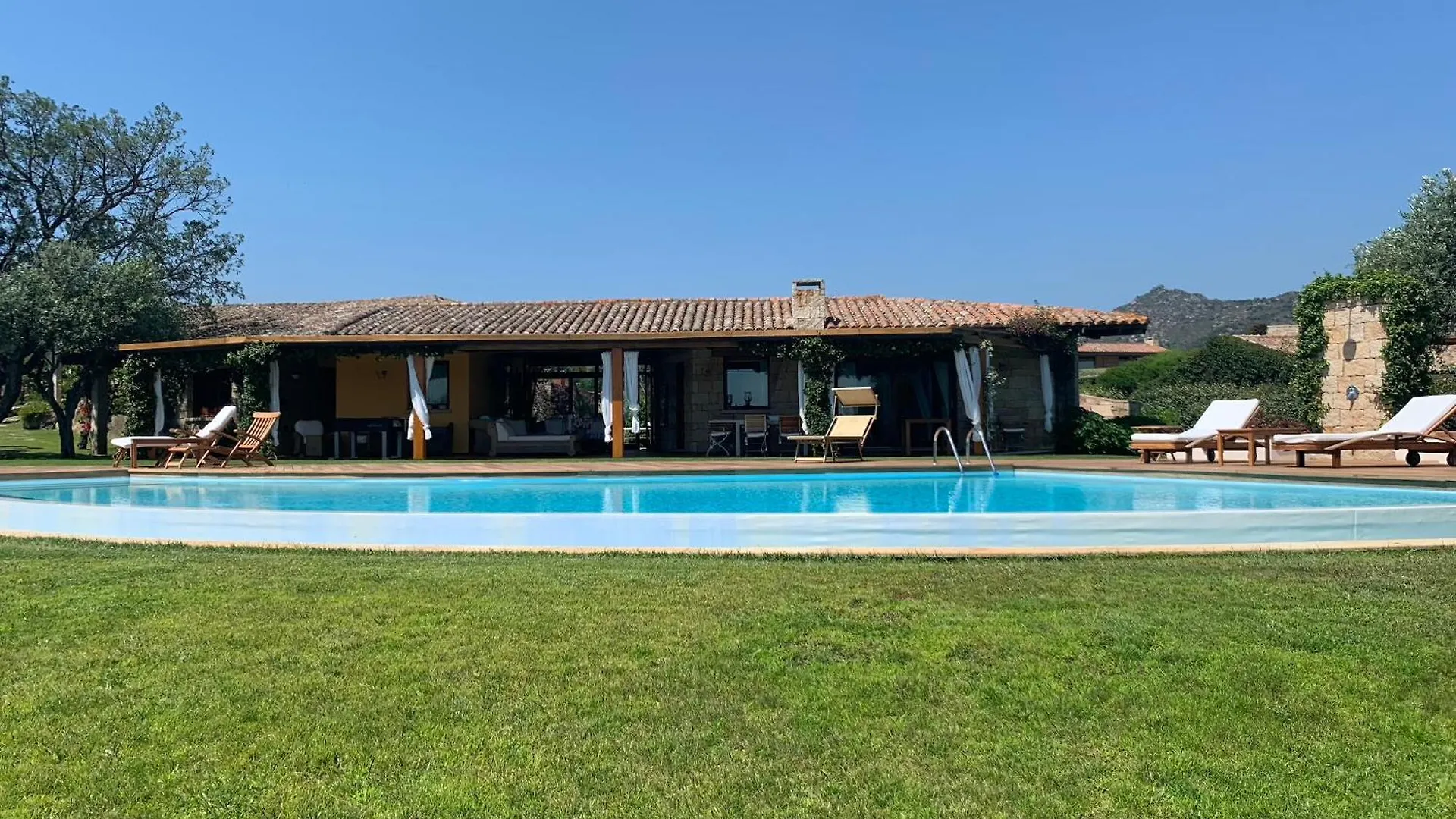 Porto Coda Cavallo Salina Bamba