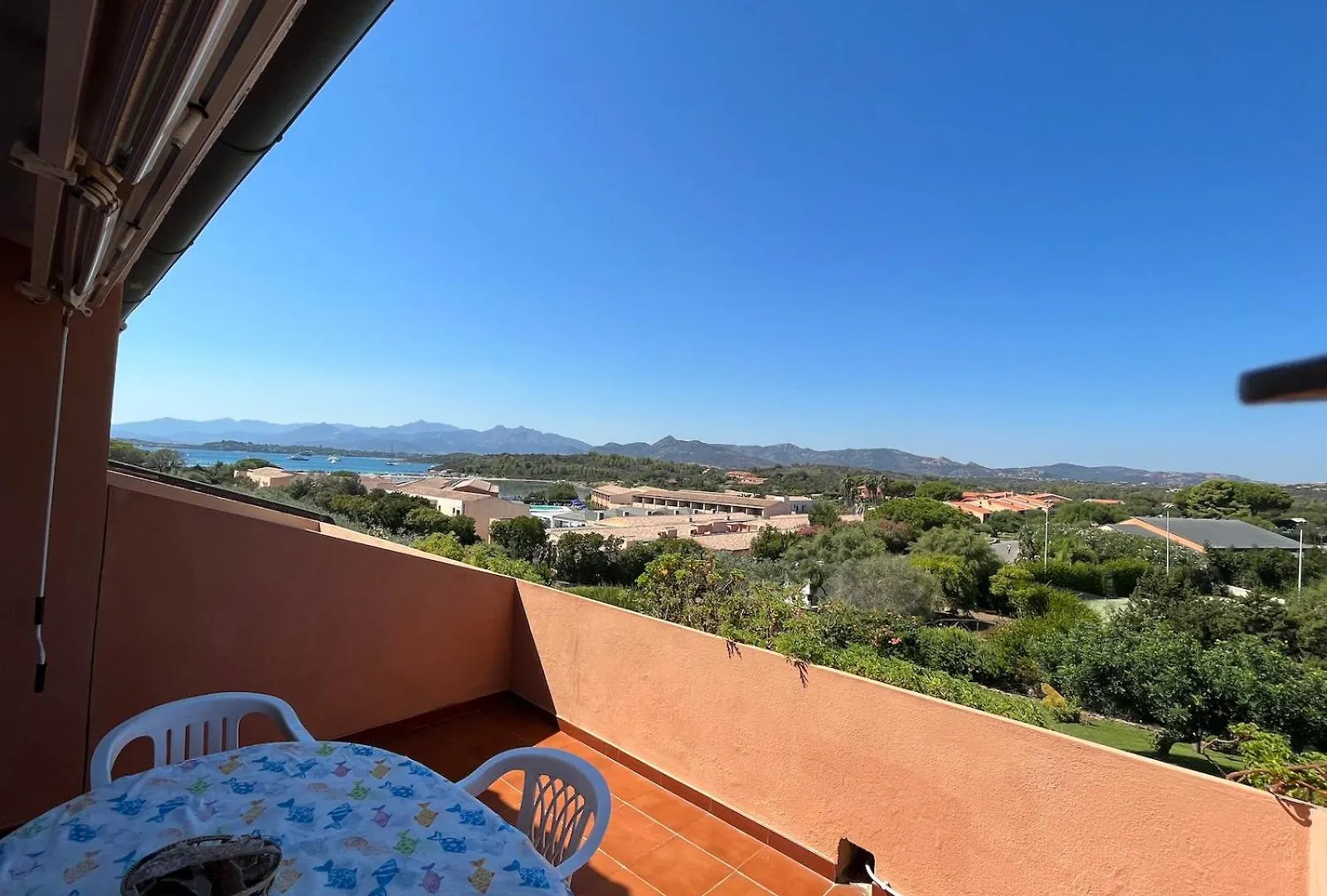 Porto Coda Cavallo Salina Bamba Aparthotel